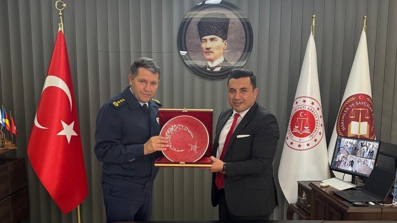 Anamur'da Güvenlik ve Kamu Hizmetleri Üzerine Görüşme