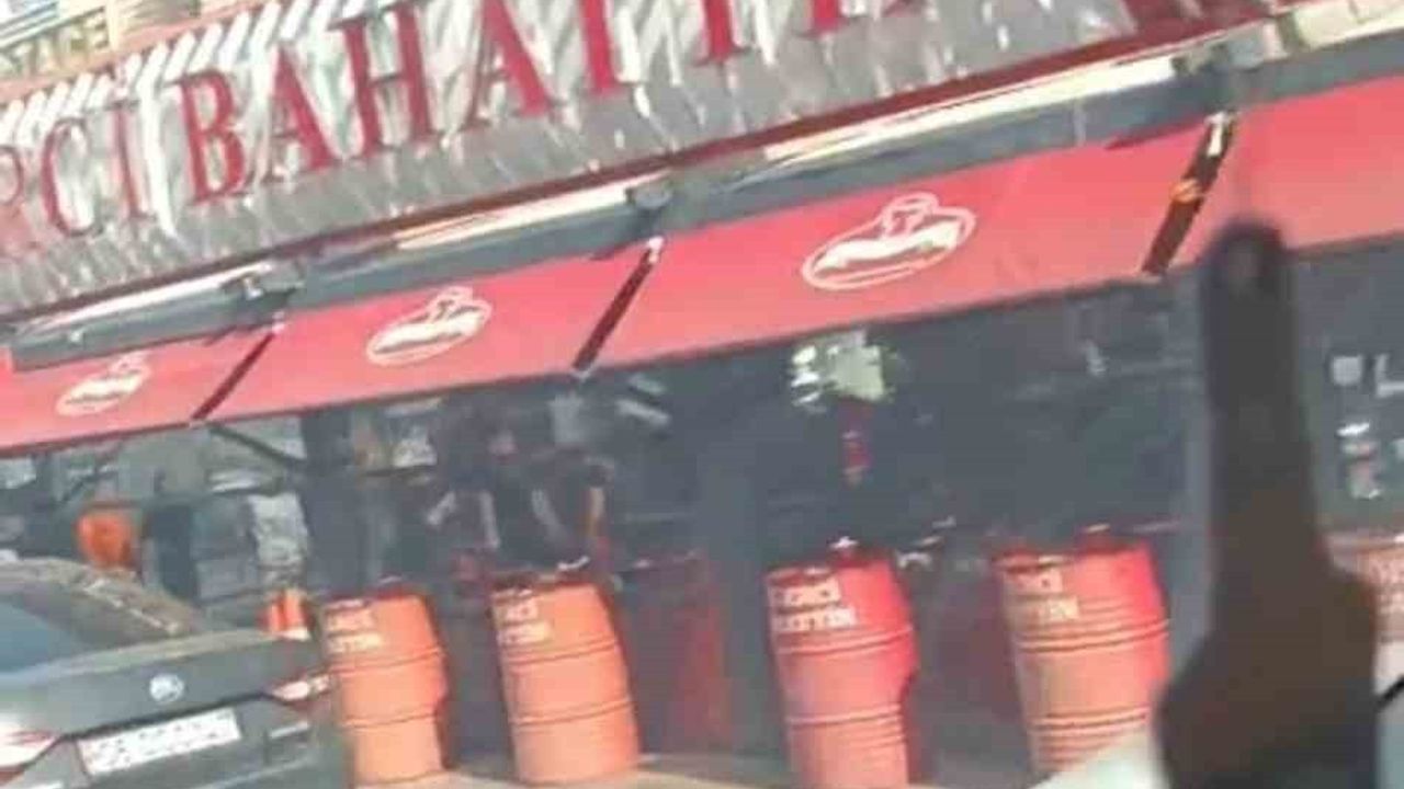 Ankara'da Apartman Dairelerinde Yangın Kontrol Altına Alındı