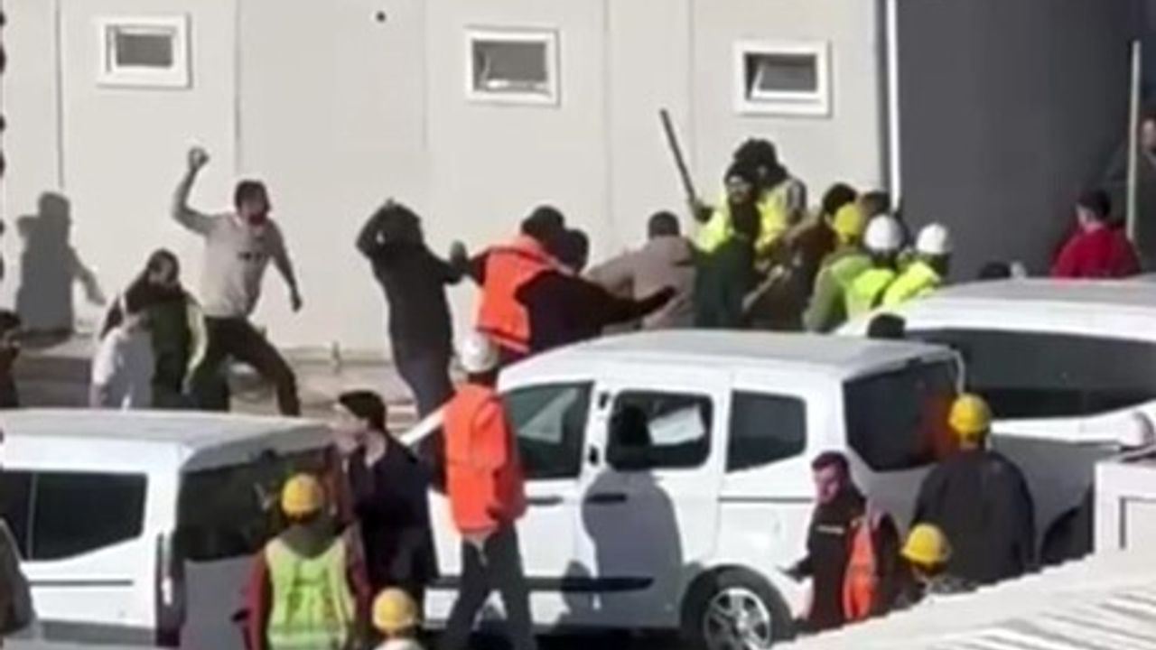 Ankara'da İnşaat İşçileri Arasında Taşlı Sopalı Kavga