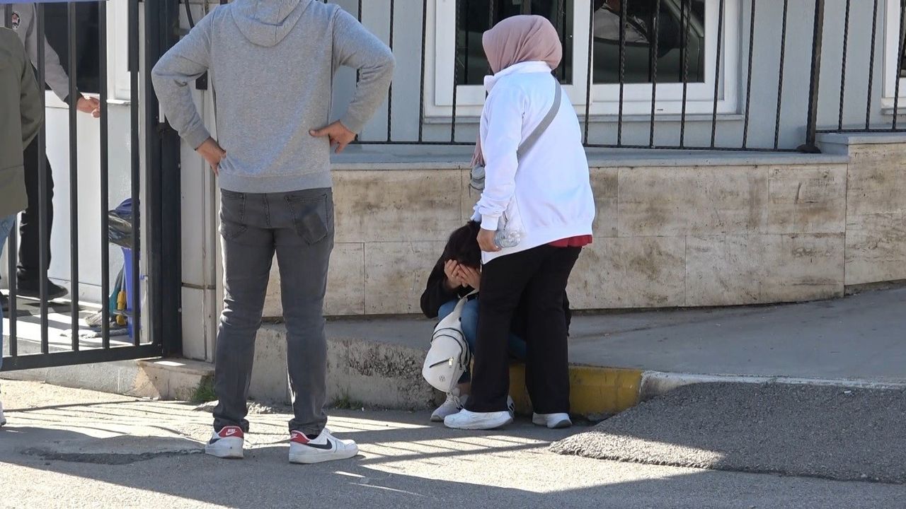 Antalya'da Falezlerden Düşen Genç Hayatını Kaybetti