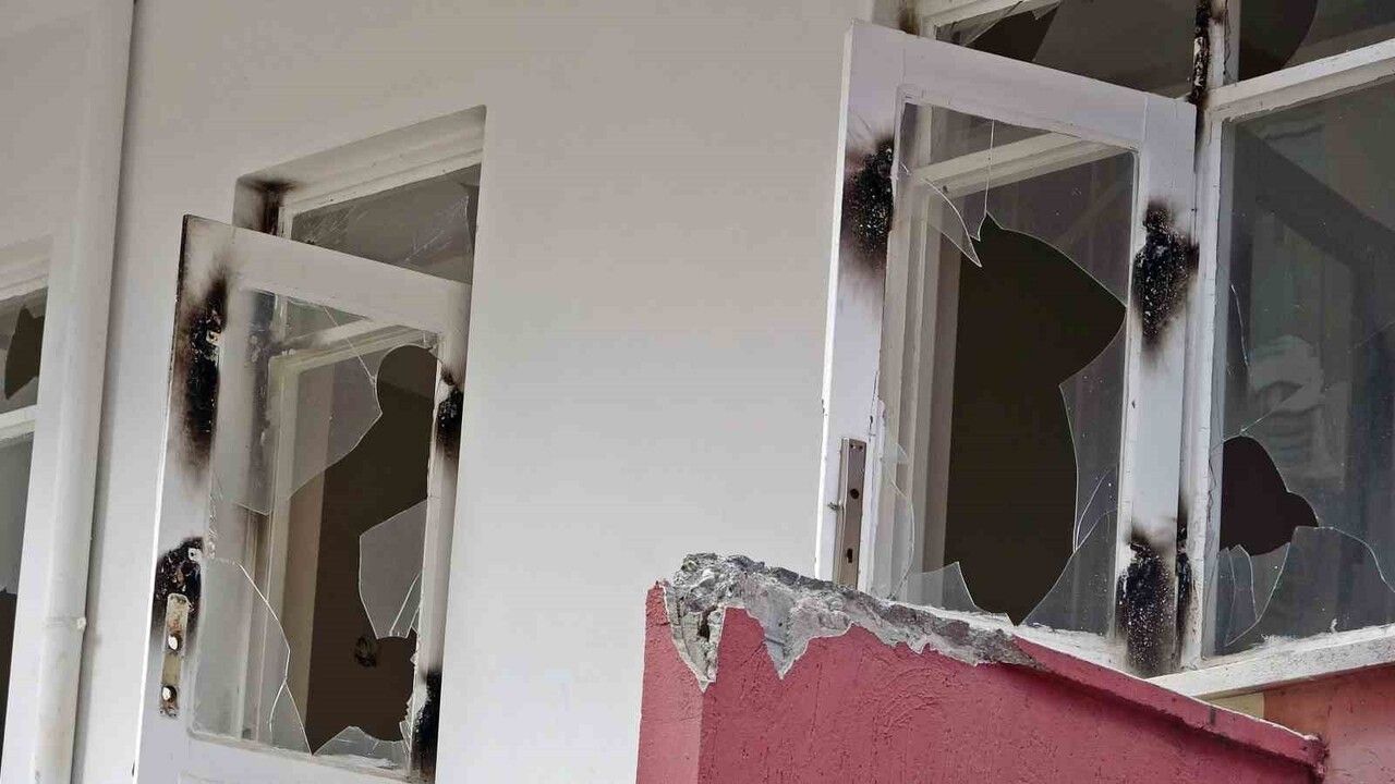 Antalya'da Kentsel Dönüşüm Alanında Yangın: Bir Ceset Bulundu