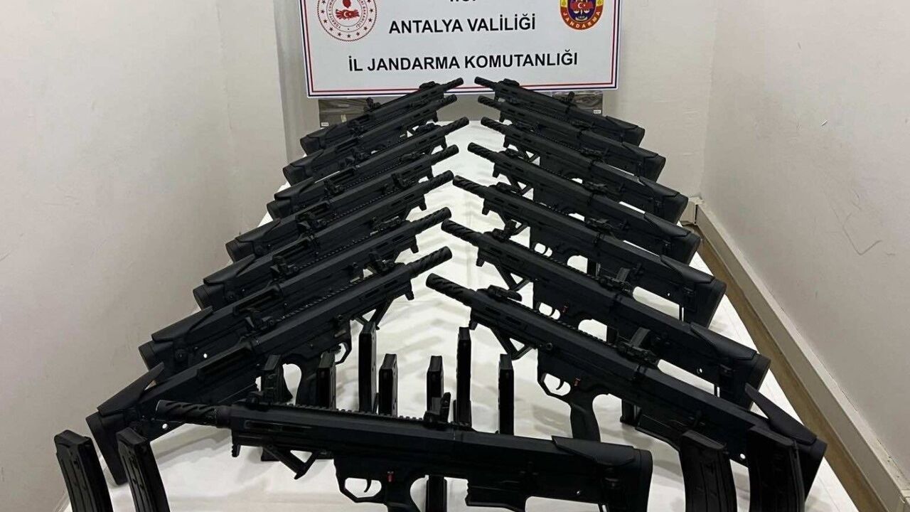 Antalya'da Silah Kaçakçılığına Operasyon