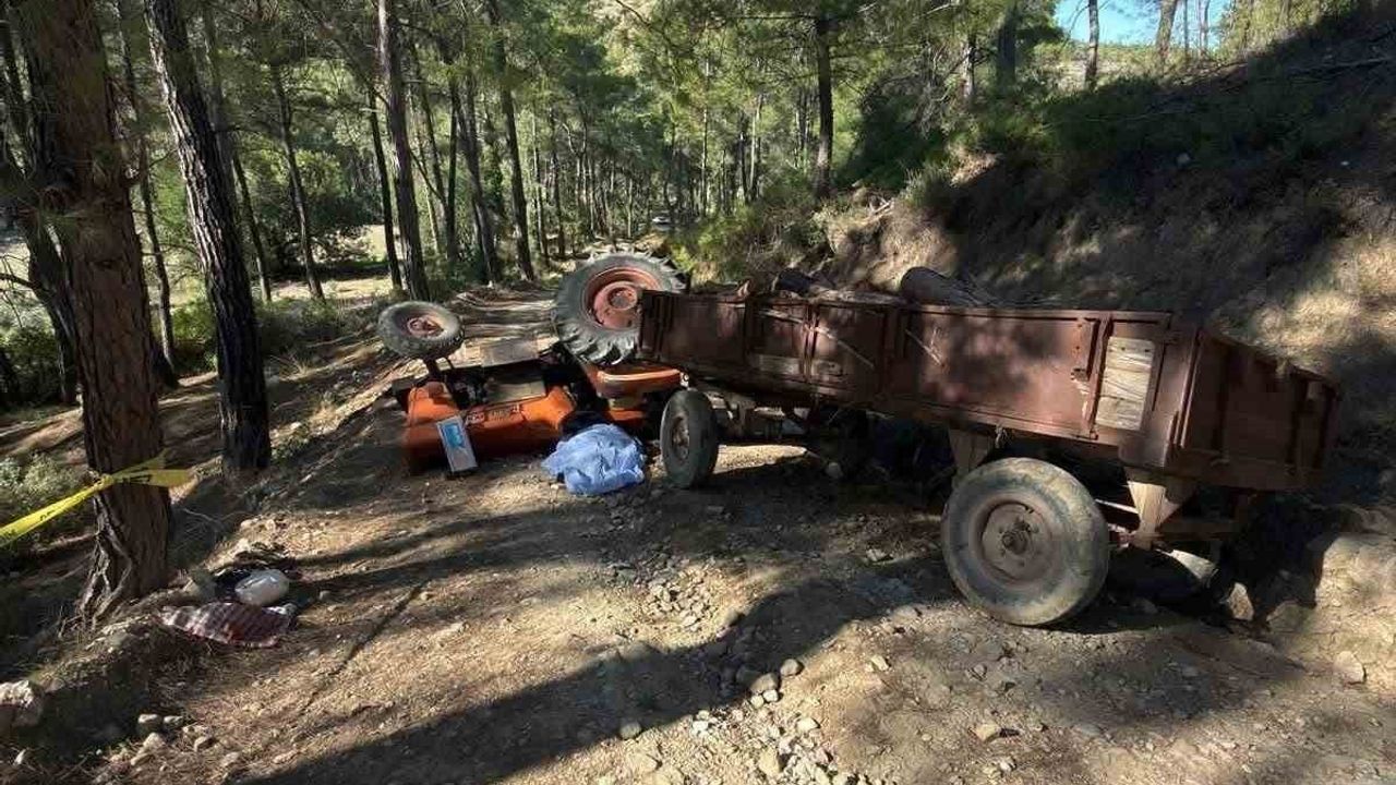 Antalya'da Traktör Kazası: Sürücü Hayatını Kaybetti