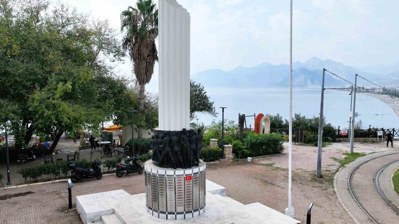 Antalya Şehitleri Anıtı Yenilendi