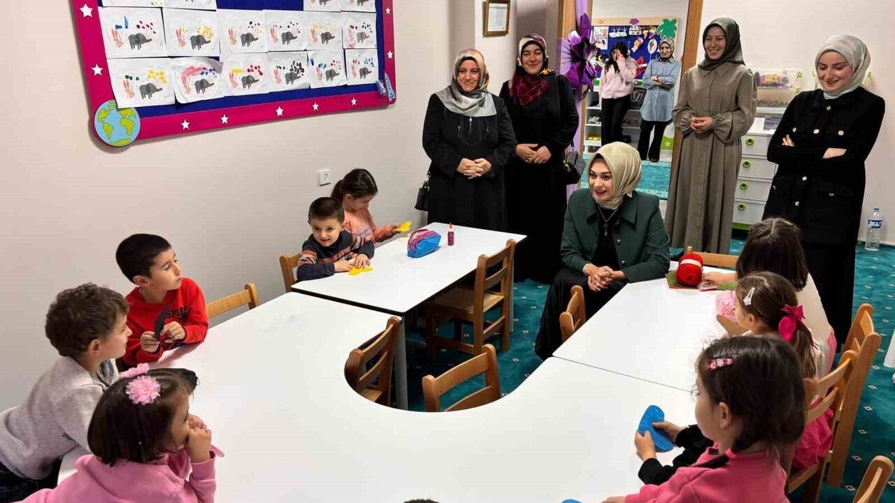 Ardahan'da Berna Çiçek Kur’an Kursu'nu Ziyaret Etti