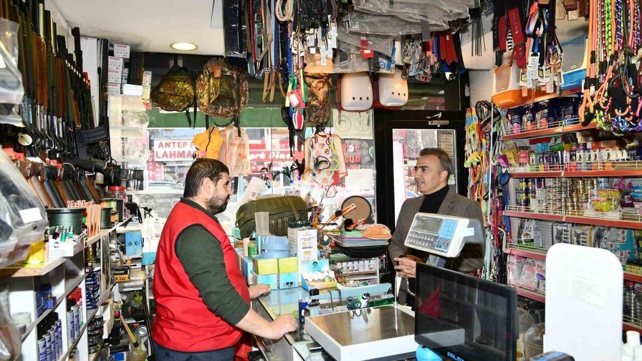 Ardahan Valisi Çiçek'ten Esnaf Ziyareti