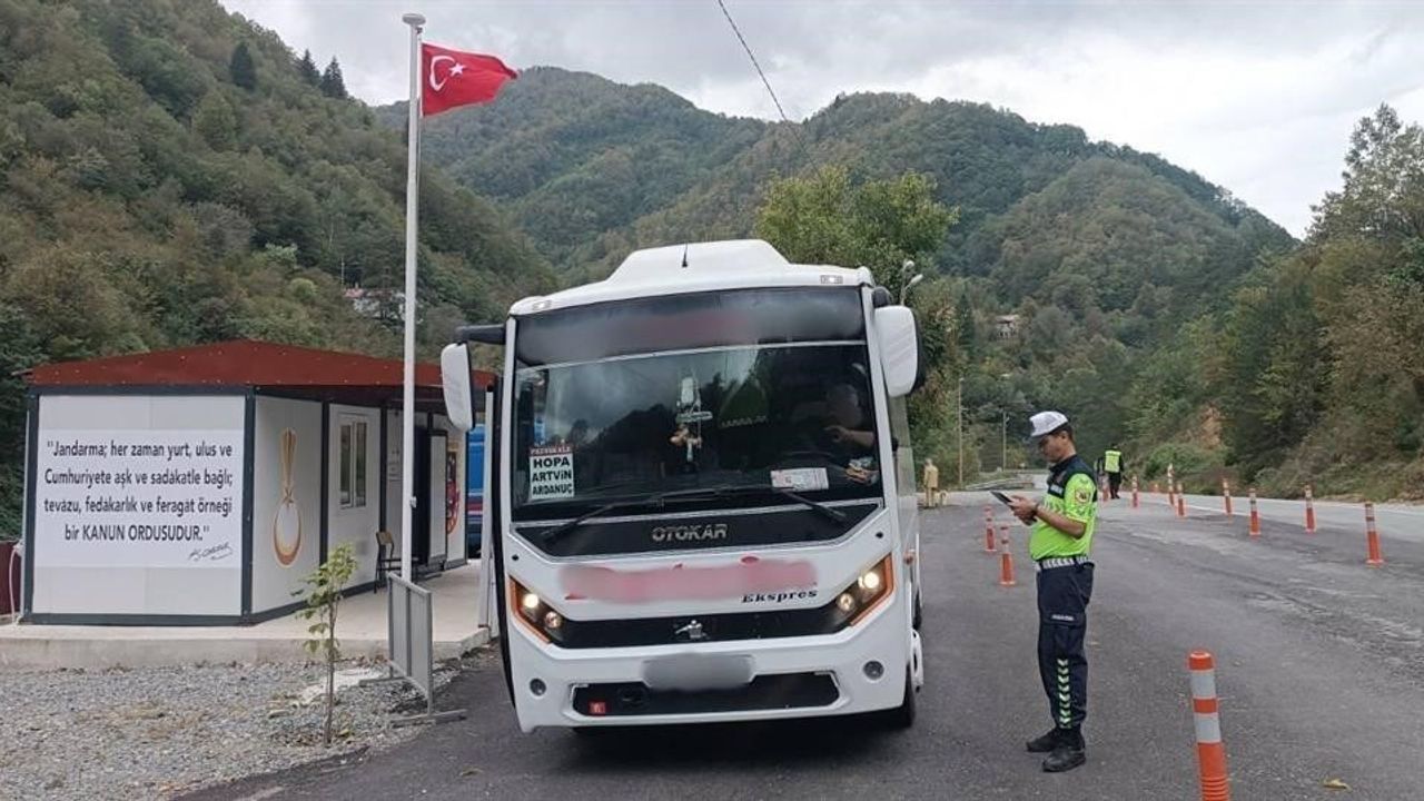 Artvin'de Ekim Ayında 22 Bin Araç Denetlendi