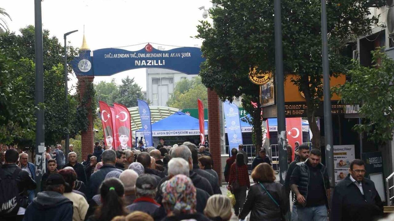 Aydın Büyükşehir, Ata Tohumlarını Vatandaşlarla Buluşturuyor