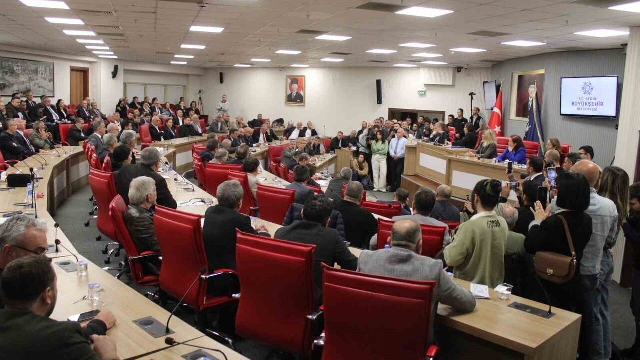 Aydın Büyükşehir Meclisi'nde Sıralama Tartışmaları