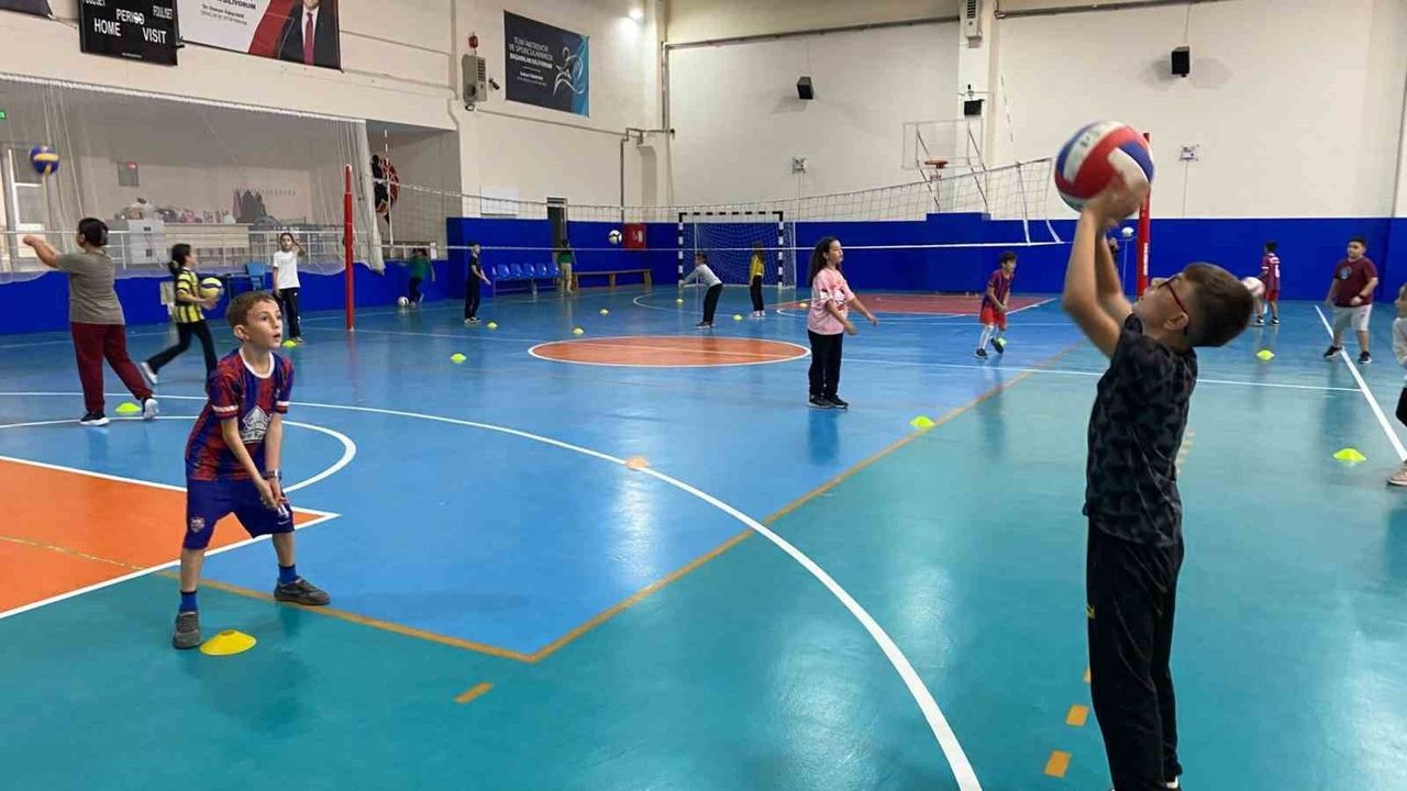 Aydın'da Miniklere Spor Sevgisi Aşılanıyor