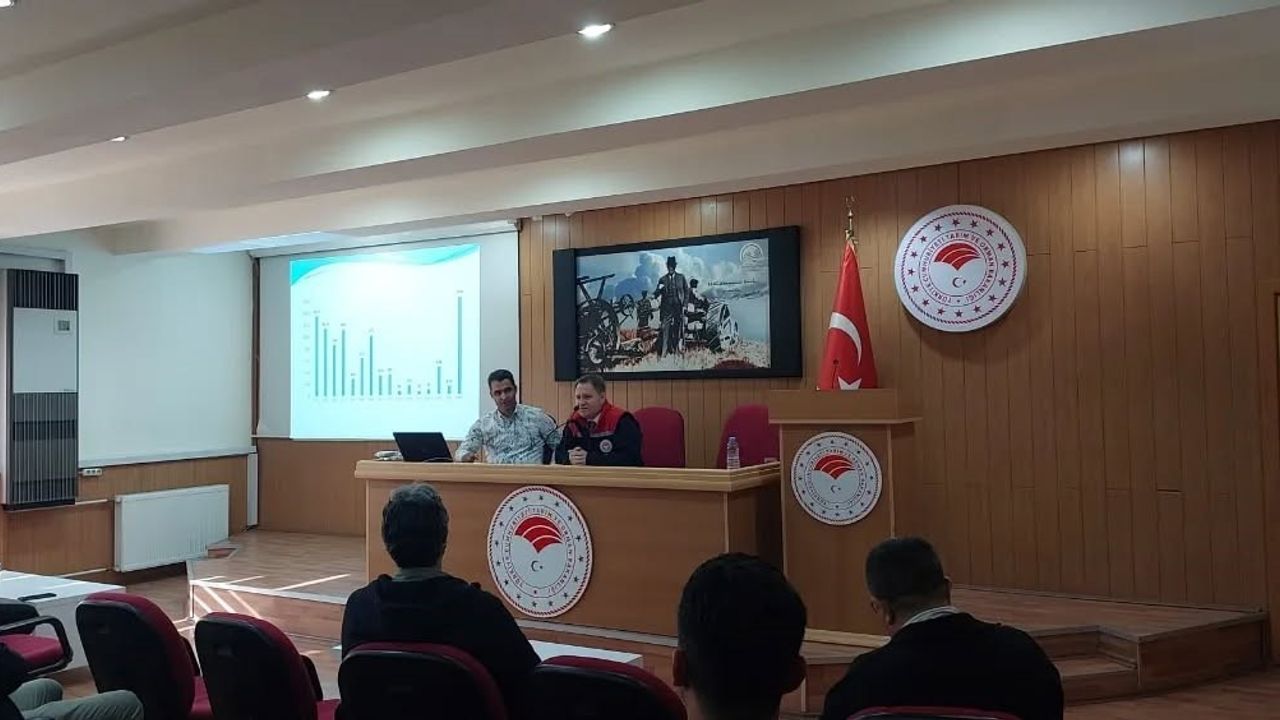 Aydın'da Veteriner Hekimlere Şap Hastalığı Eğitimi Verildi