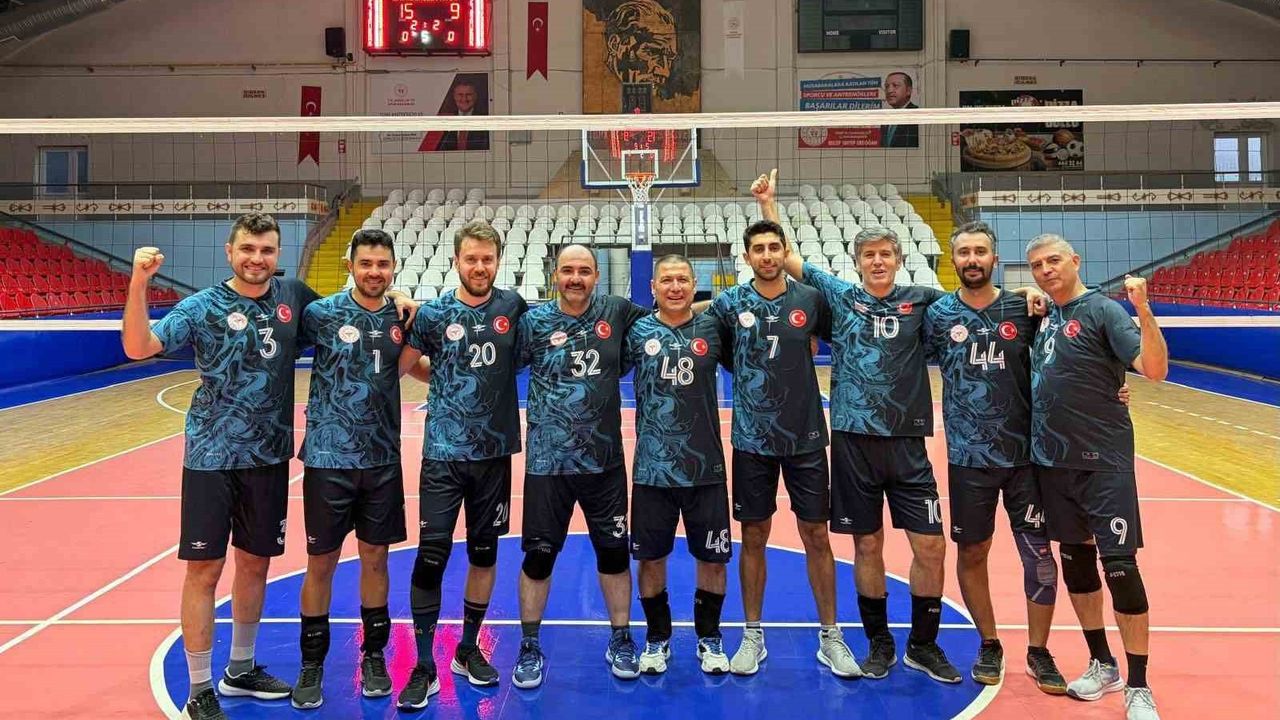 Aydın İl Sağlık Müdürlüğü Voleybol Takımı Çeyrek Finale Yükseldi