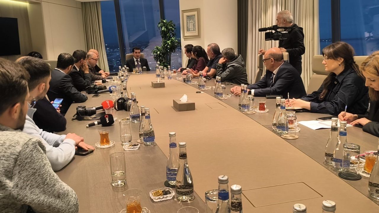 Azerbaycan Barışın Öncüsü Olma Yolunda