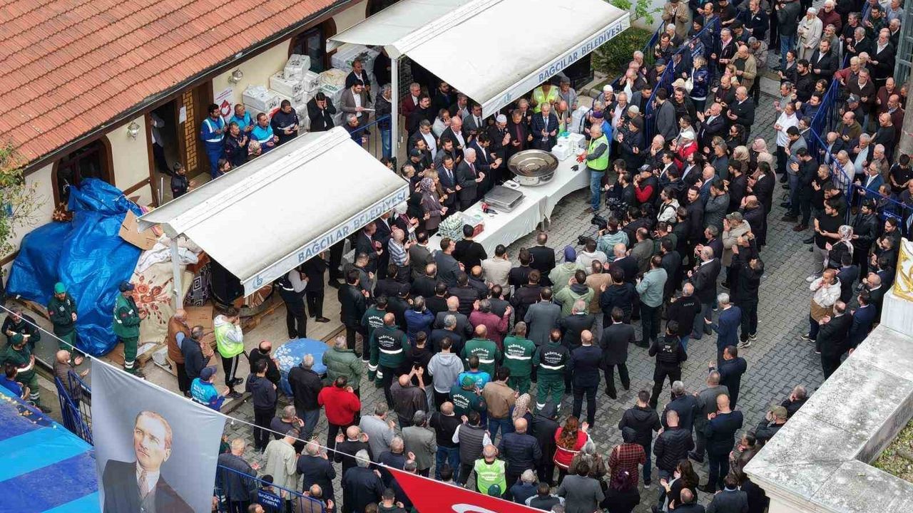 Bağcılar'da 102 Yıllık Gelenek: Türbe Dede Pilav Günü