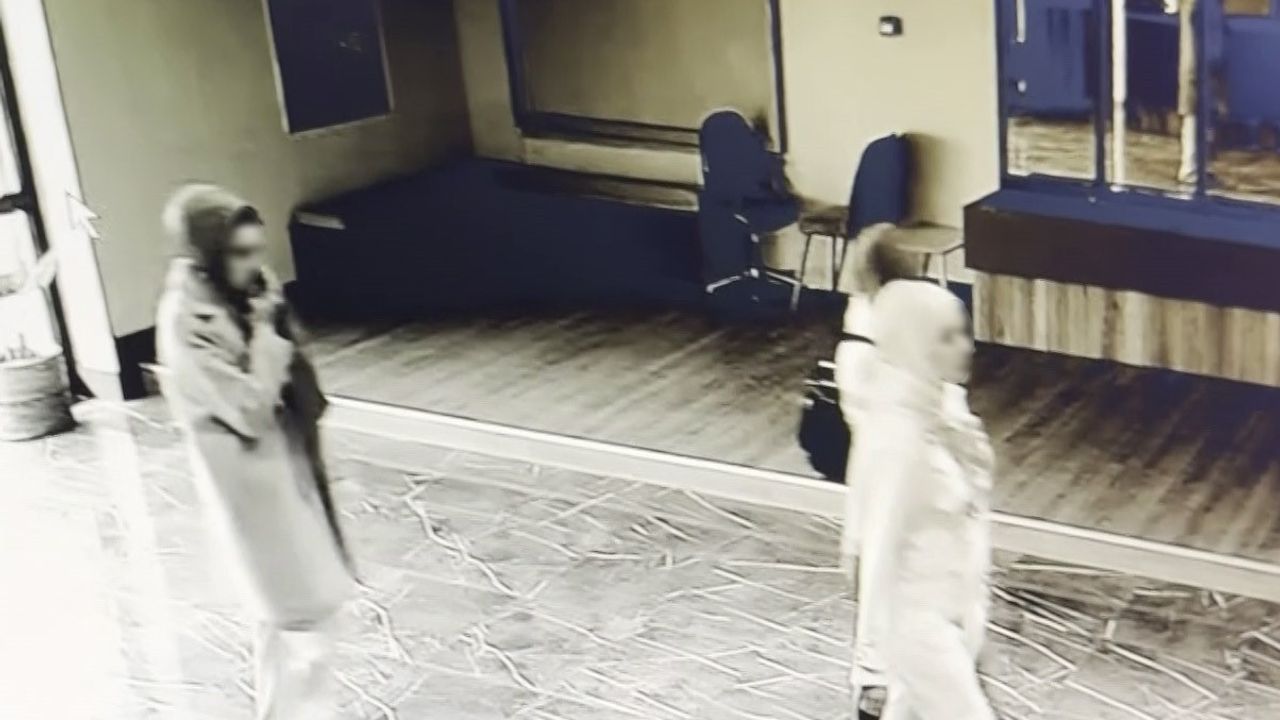 Bağcılar'da Yüzleri Maskeli 3 Kadın Hırsız, Güvenlikli Siteden 750 Bin Lira Değerinde Mücevher Çaldı