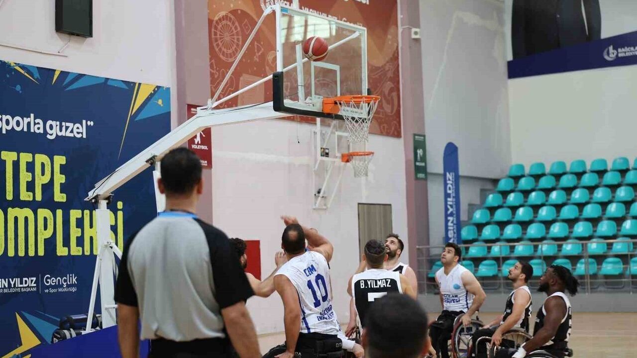 Bağcılar Tekerlekli Sandalye Basketbol Takımı Sezona Galibiyetle Başladı
