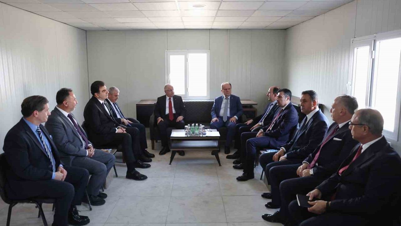 Bakan Güler Konya'da Savunma Sanayisi Tedarikçi Buluşmaları'nda