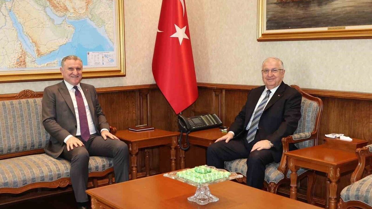 Bakan Güler ve Bakan Bak'tan Önemli Görüşme