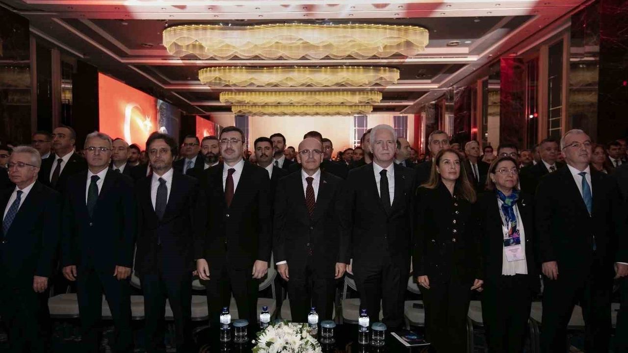 Bakan Şimşek Sermaye Piyasaları Üzerine Kapsamlı Açıklamalarda Bulundu