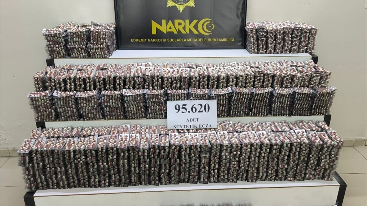 Balıkesir'de Uyuşturucu Hap Operasyonu: 95 Bin 620 Ele Geçirildi