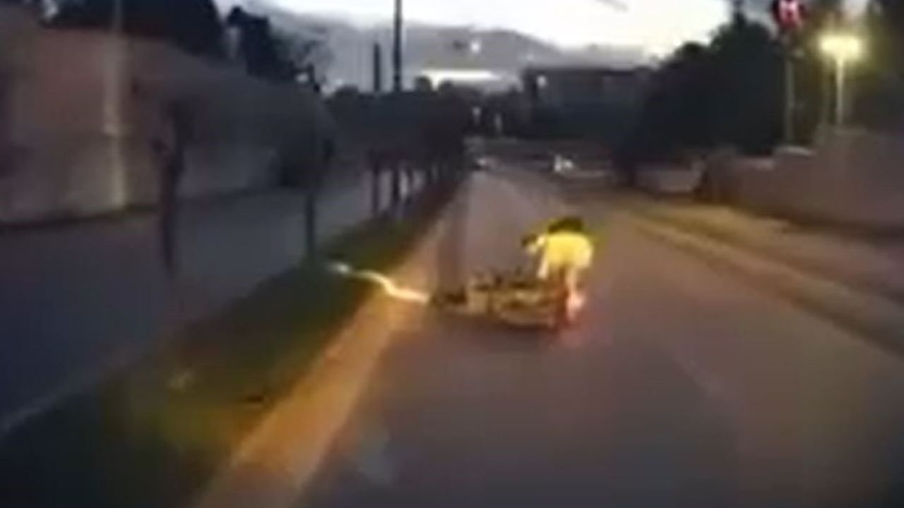 Başakşehir'de Motosiklet Kazası: Derin Çukur Tehlikesi