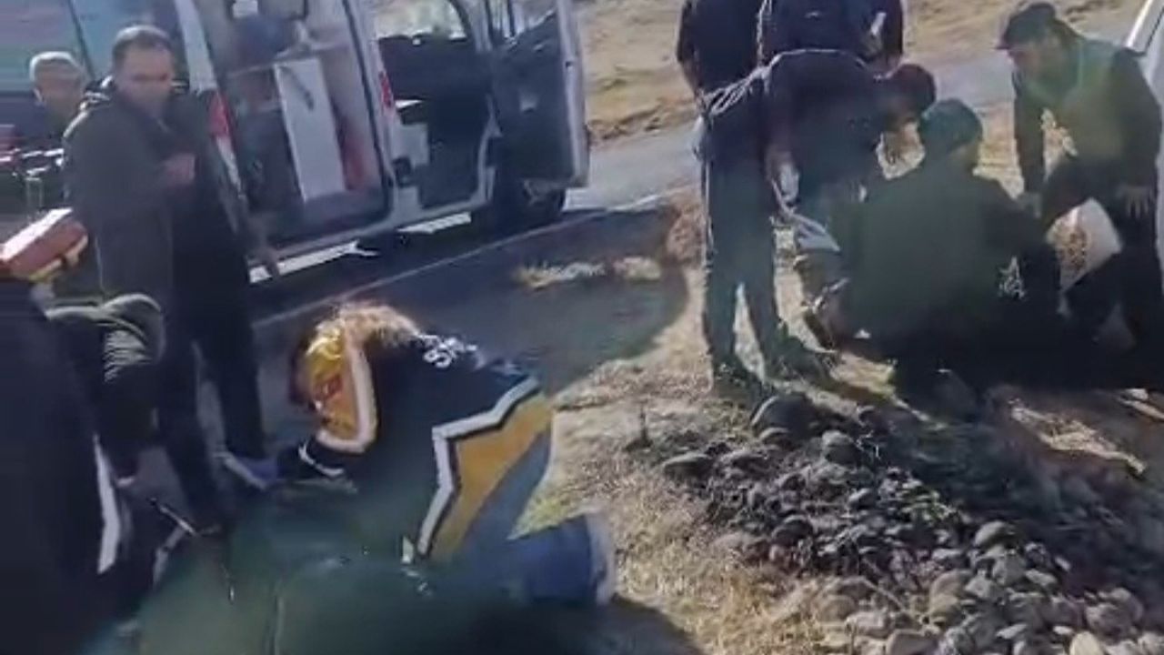 Başkale'de Trafik Kazası: 4 Kişi Yaralandı