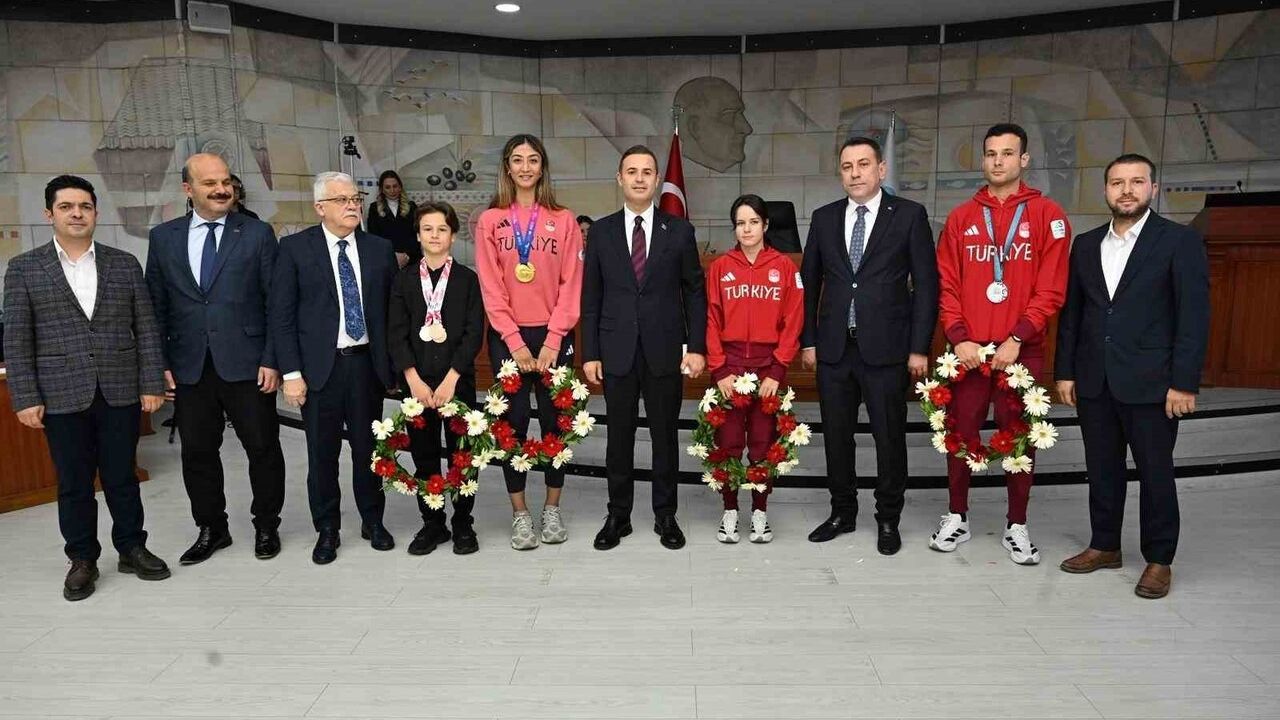 Başkan Akın, Milli Sporcuları Ağırladı