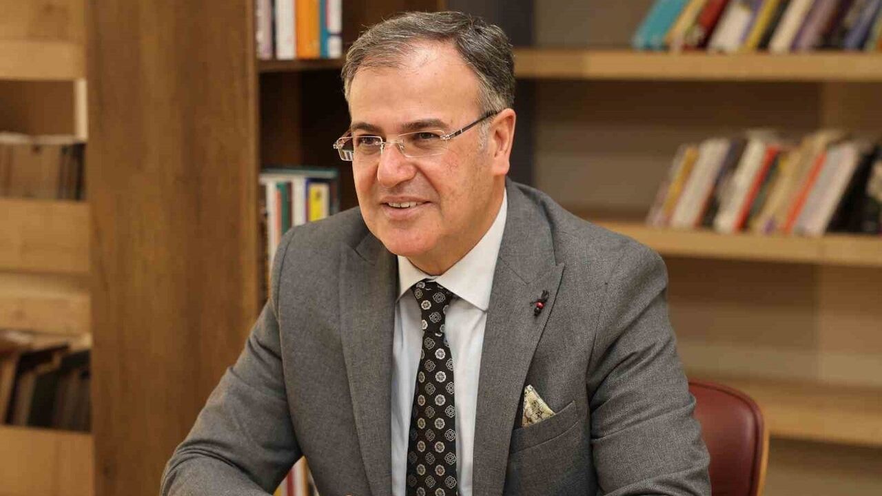 Başkan Özdoğan'dan Öğretmenler Günü Mesajı