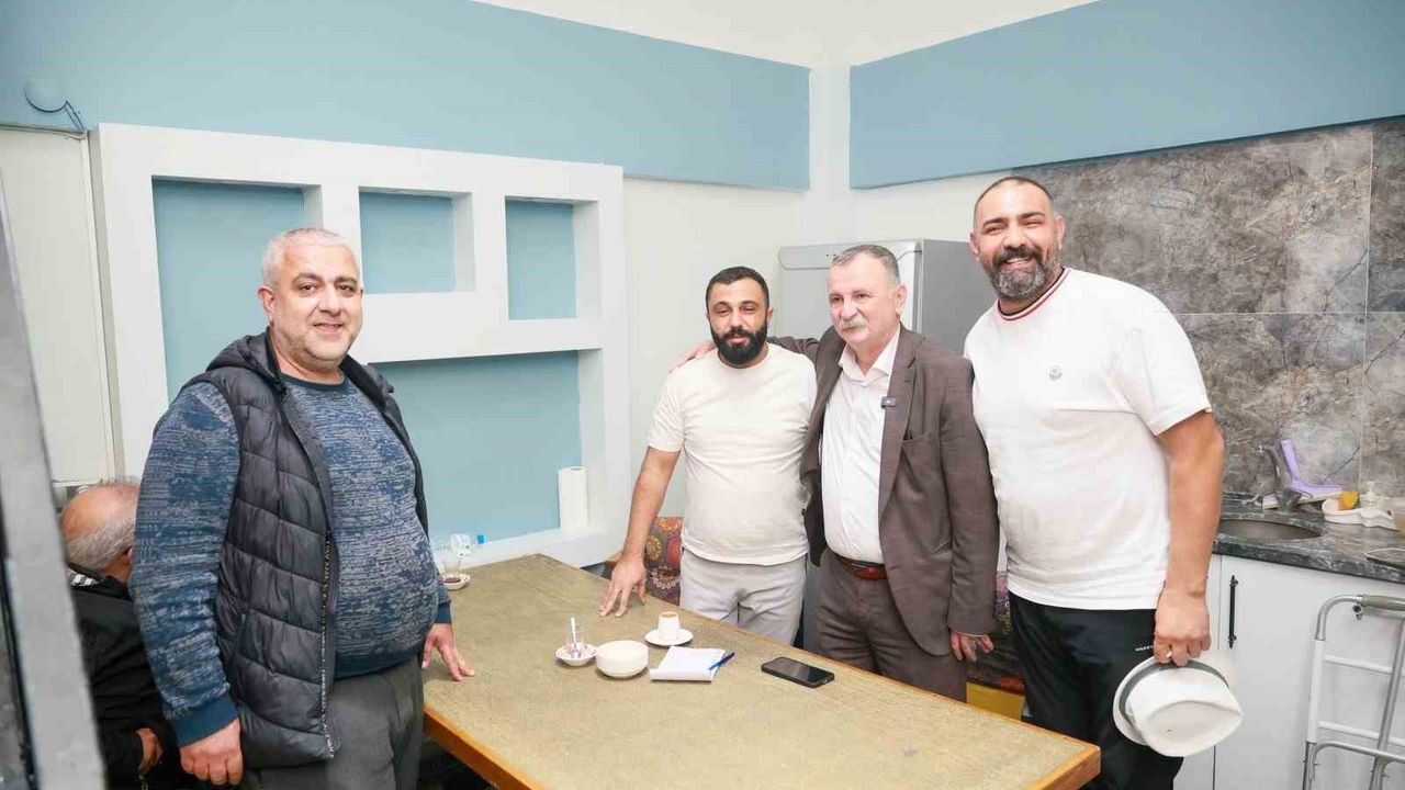 Başkan Semih Balaban, Laleli Mahallesi'ndeki Esnafı Ziyaret Etti