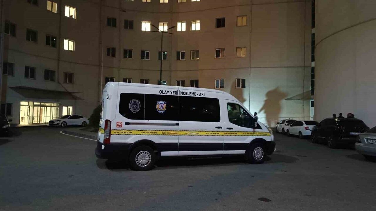 Batman'da Hastaneden Atlayan Genç Hayatını Kaybetti