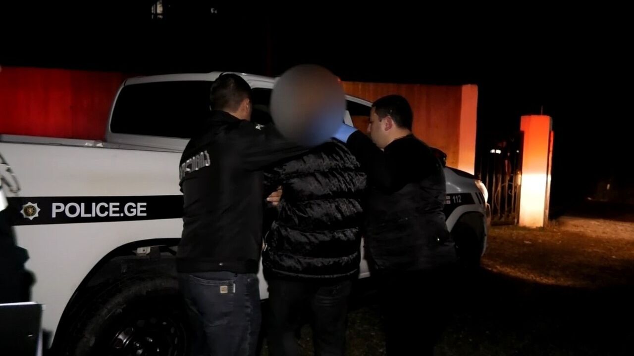 Batum'da 'Barış Boyun' Suç Örgütü Üyeleri Gözaltında