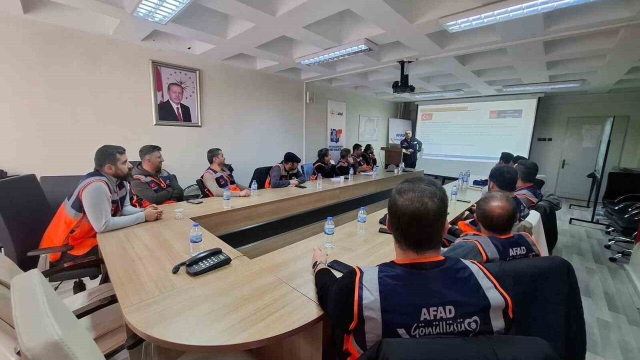 Bayburt'ta AFAD Gönüllüsü Eğitimi Başladı