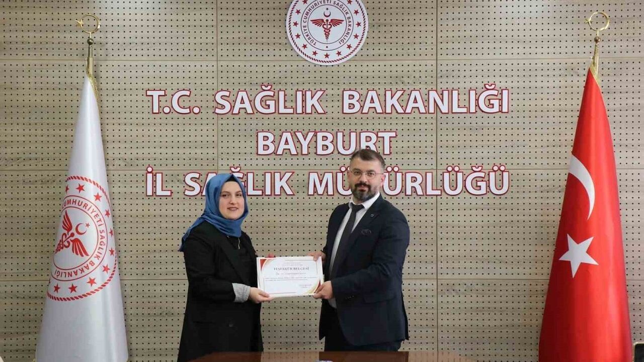 Bayburt'ta Diş Hekimlerine Teşekkür Belgeleri Verildi