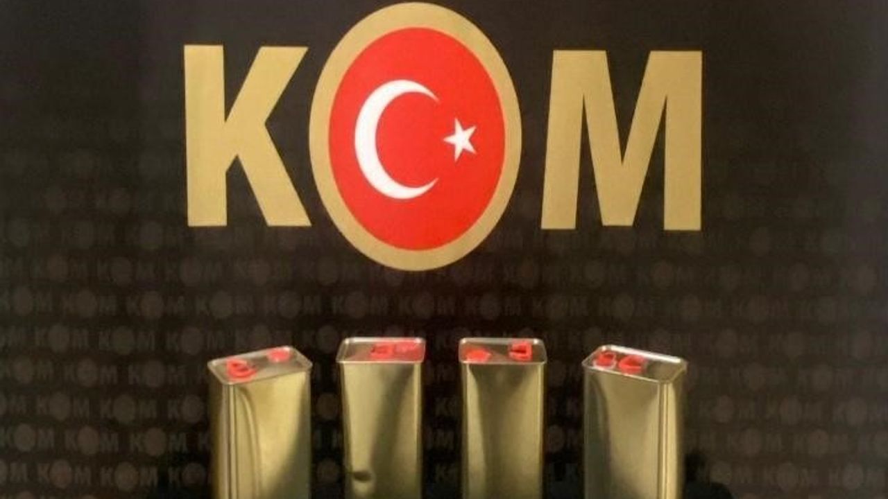 Bayburt'ta Kaçak Tütün ve Alkol Operasyonu: 30 Litre Kaçak Alkol ve 20 Bin Makaron Ele Geçirildi