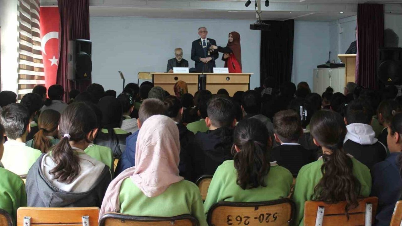 Bayburt'ta Vatan ve Kahraman Buluşmaları Devam Ediyor