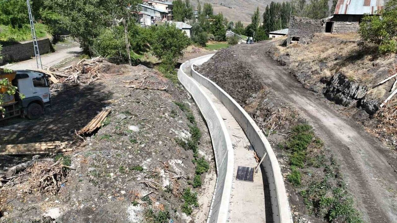 Bayraktar Köyünde Taşkın Kontrol Projesi Devam Ediyor