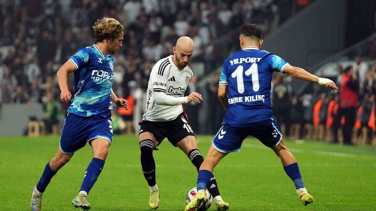 Beşiktaş - Samsunspor Maçının İlk Yarısı Golsüz Geçti