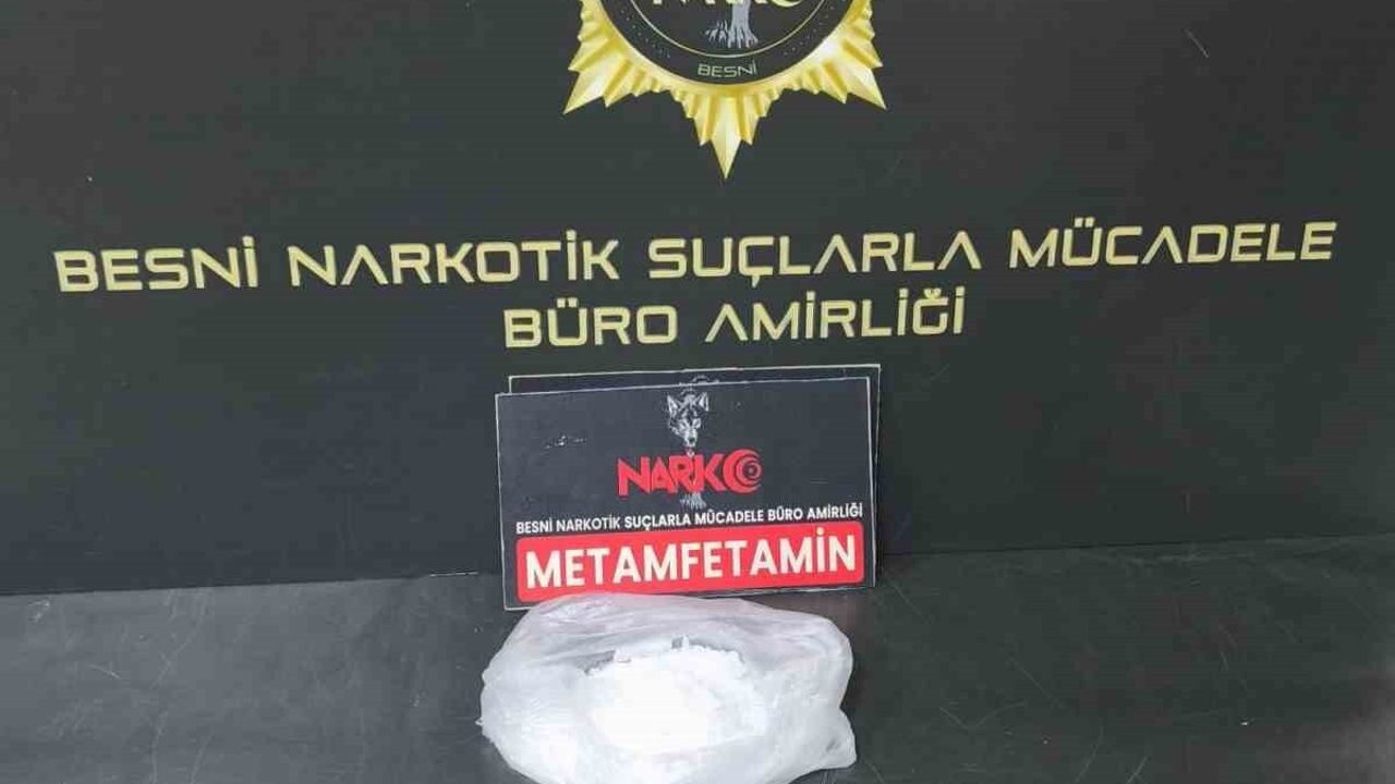 Besni'de Uyuşturucu Operasyonu: İki Kişi Tutuklandı