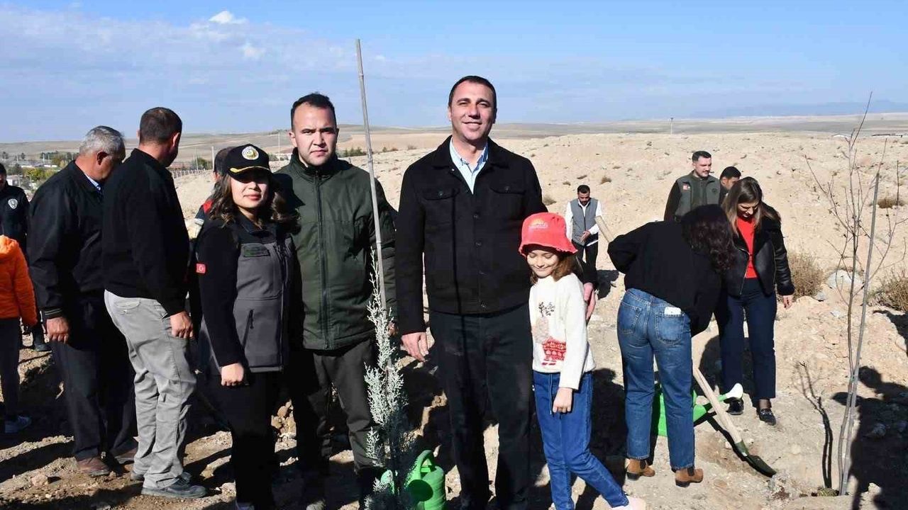 Beylikova’da 5 Bin Fidan Dikimi Gerçekleşti