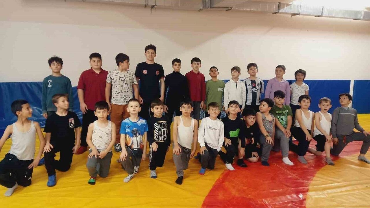 Bilecik'te Güreş ve Wushu Eğitimi Devam Ediyor