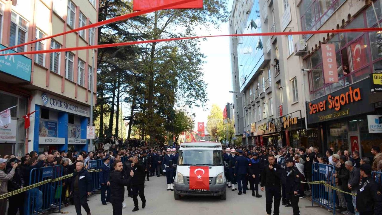 Bilecik'te Şehit İlhan Ongan'ı 15 Bin Kişi Uğurladı