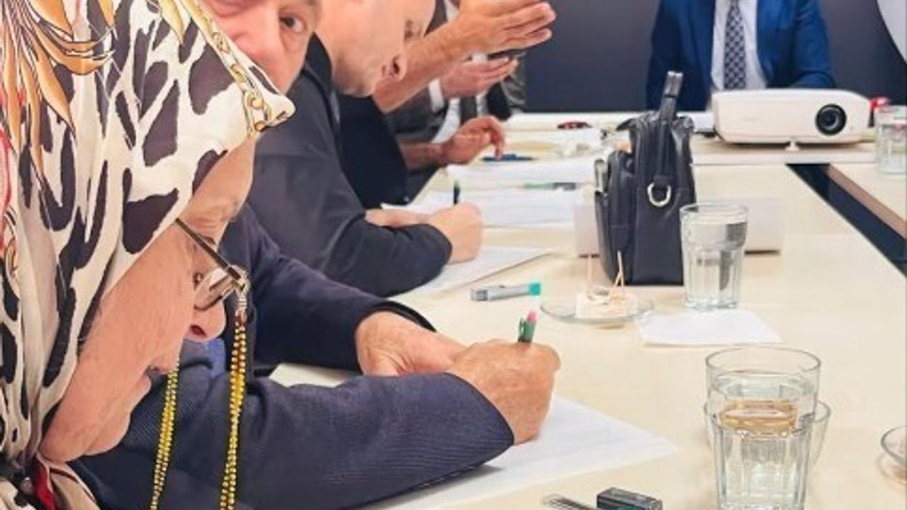 Bilecik'te Şehit ve Gazi Yakınları için Çini Kursu Başladı