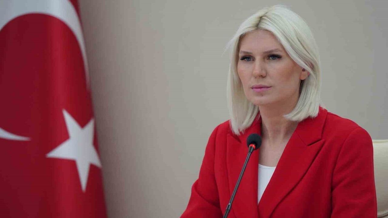 Bilecik'te Üniversite Öğrencilerine 8 Bin TL Eğitim Desteği