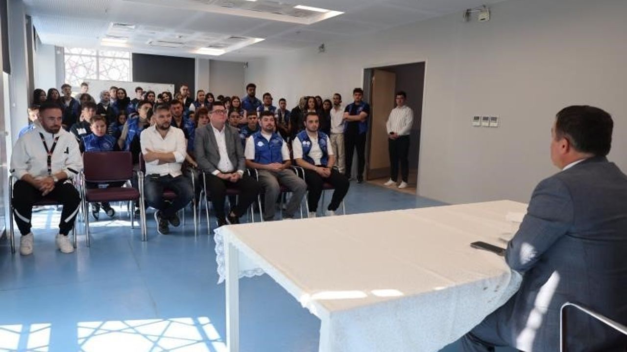 Bilecik'ten 90 Öğrenci Ankara'ya Uğurlandı