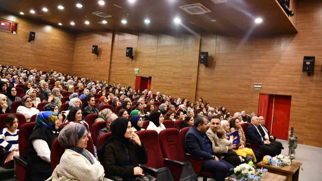 Bilinçli Ebeveynlik Söyleşisi Vezirköprü'de Gerçekleşti