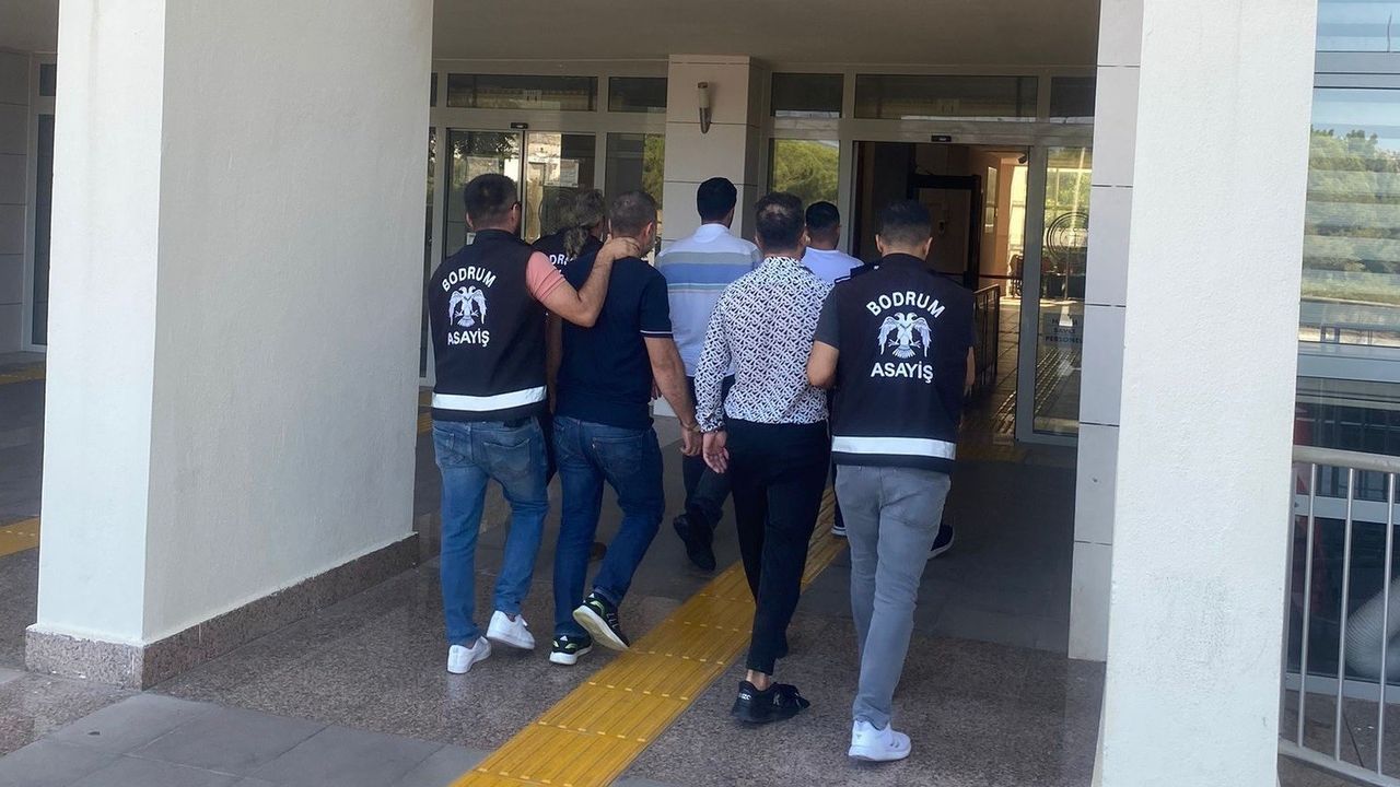 Bodrum'da 14 Sanıktan 7'si Tahliye Edildi