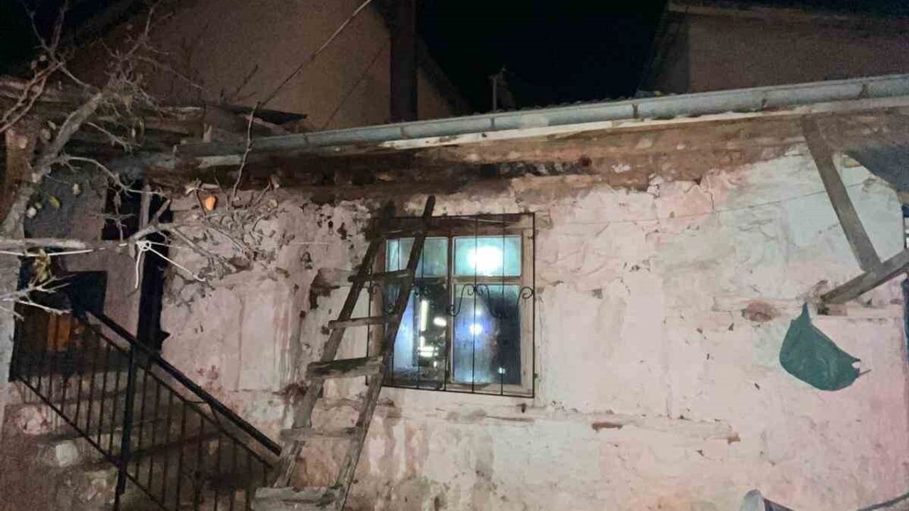 Bozkır'da Baca Temizliği Yangına Neden Oldu