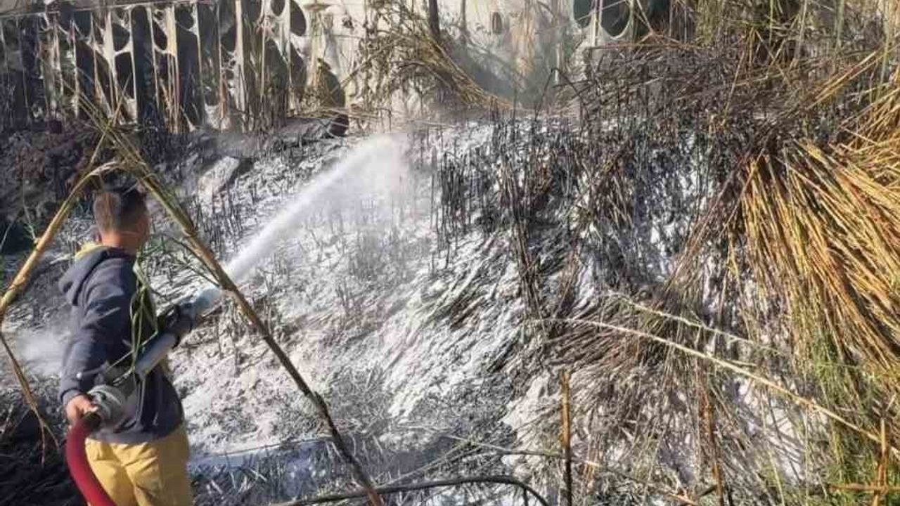 Bozyazı'da Seraları Vuran Yangın