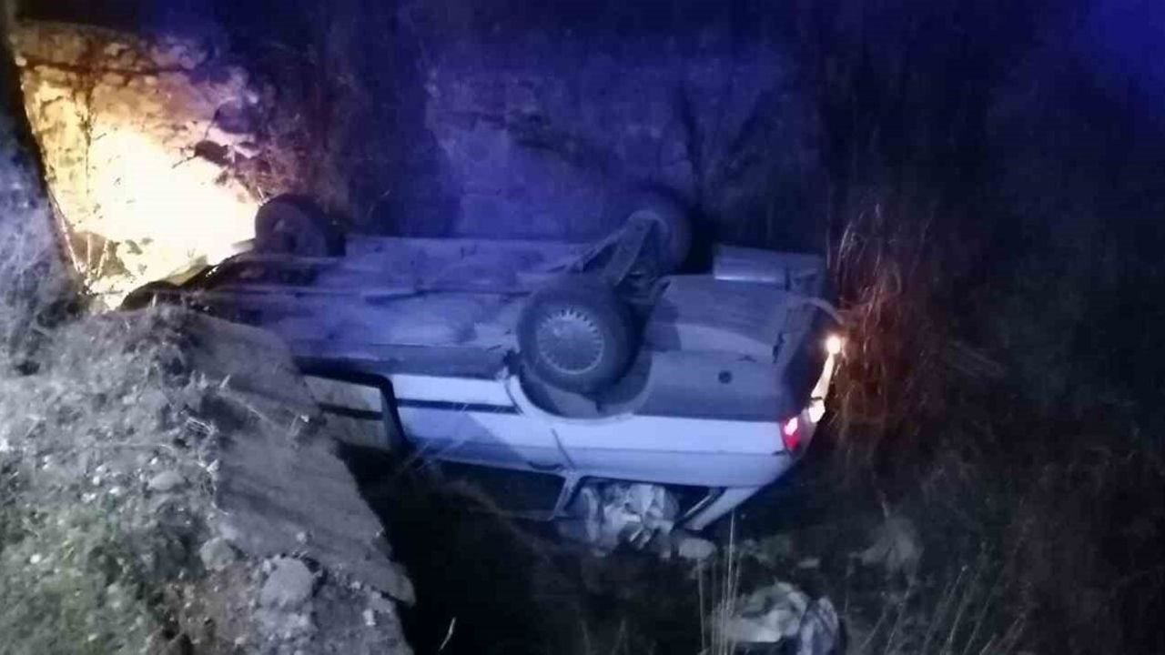 Bucak'ta Köpeğe Çarpmamak İçin Direksiyon Kırdı: 1 Yaralı