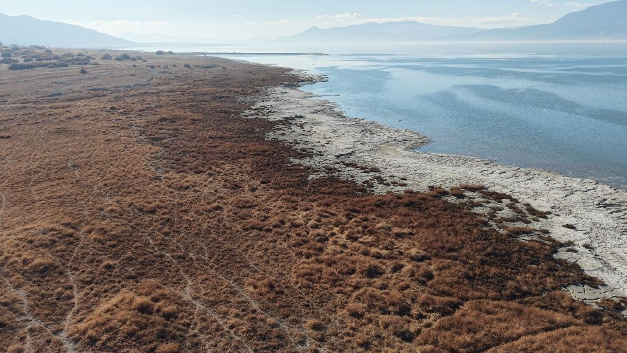 Burdur'daki Su Krizi: 50 Yıl Yetecek Su, 10 Yılda Tükenebilir